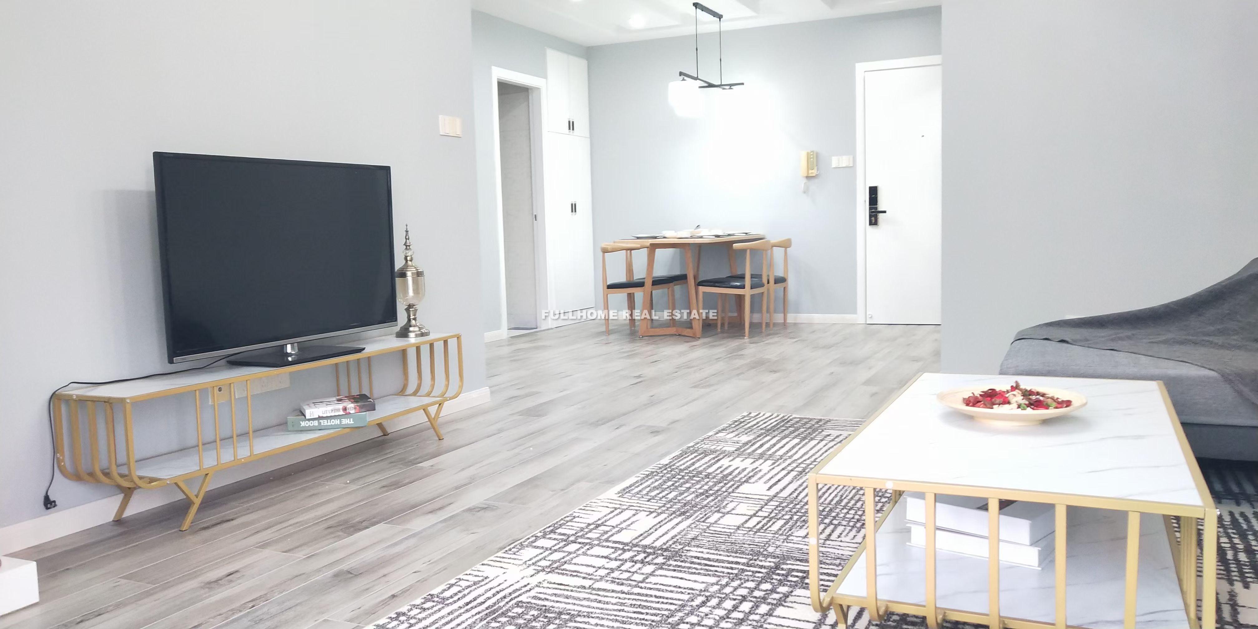 Zhong Yuan Liang Wan Cheng - 2 bedroom apartment in Shanghai, Putuo, Downtown
