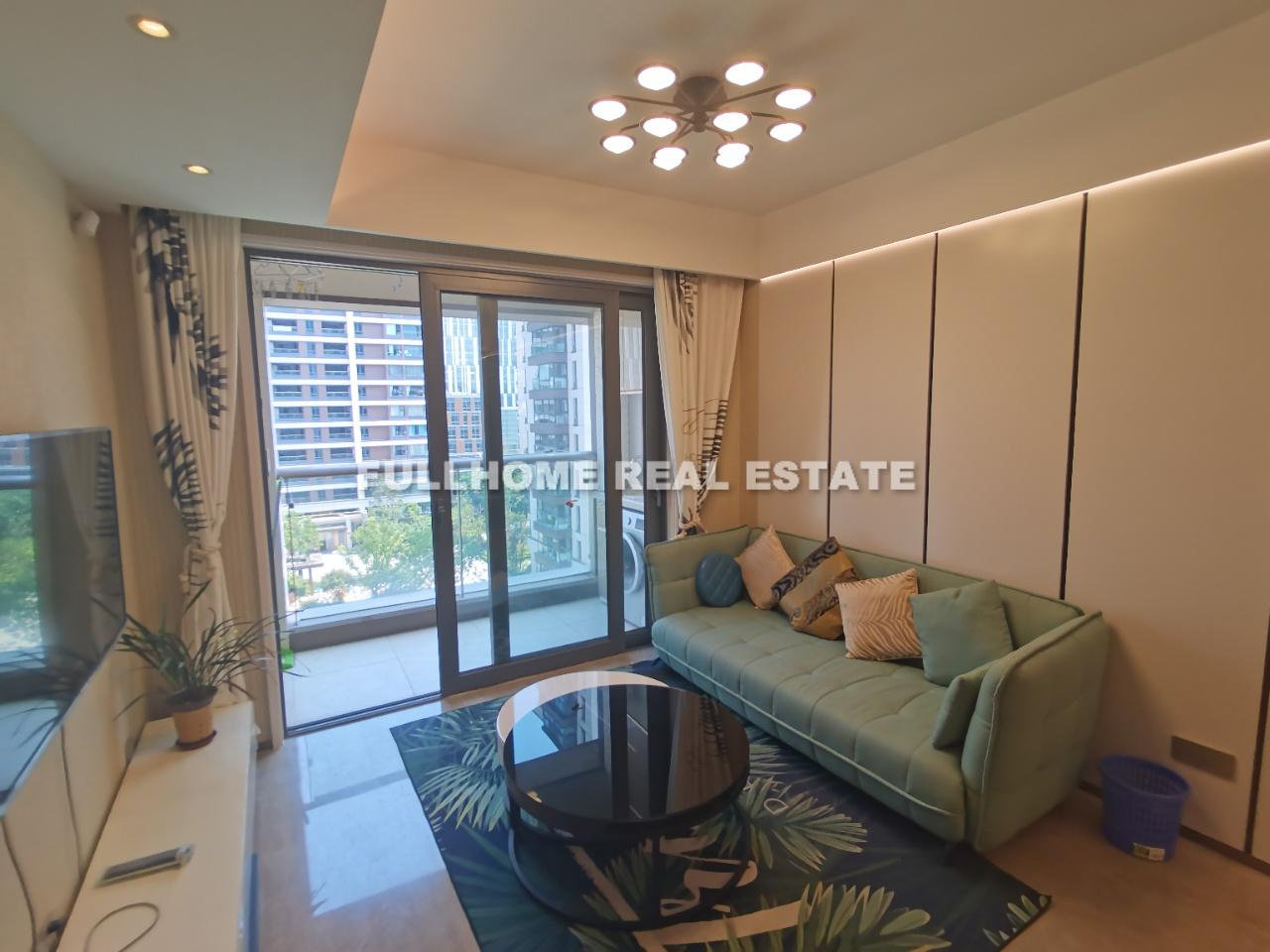 Same compound: The New Ocean One, 3 bedrooms in Shanghai