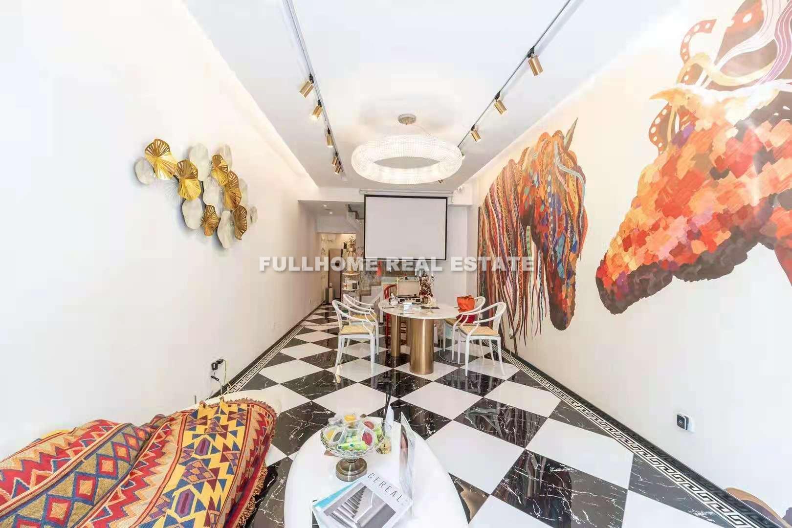 Lane 200-500 South Xiang Yang Road Old House - 4 bedroom apartment in Shanghai, Downtown, Downtown