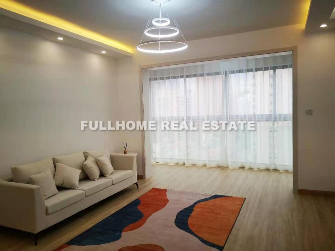 Same compound: Huangpu Monte Vista, 3 bedrooms in Shanghai