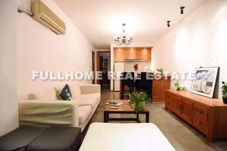 Lane1-500 Wuyuan Road Old House - 2 bedroom apartment in Shanghai, Xujiahui, Downtown