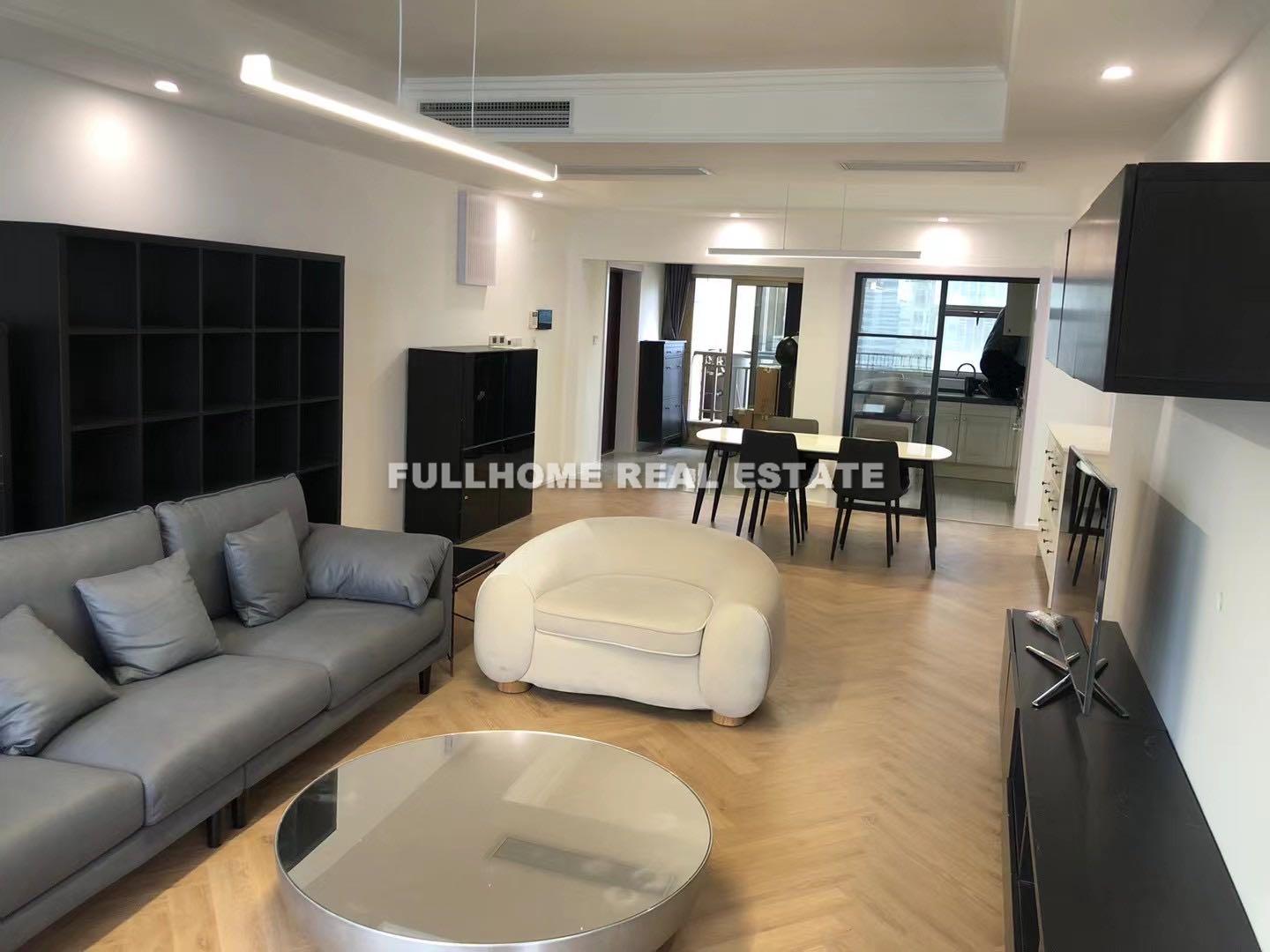 Shanghai Bay - 3 bedroom apartment in Shanghai, Xujiahui, Downtown