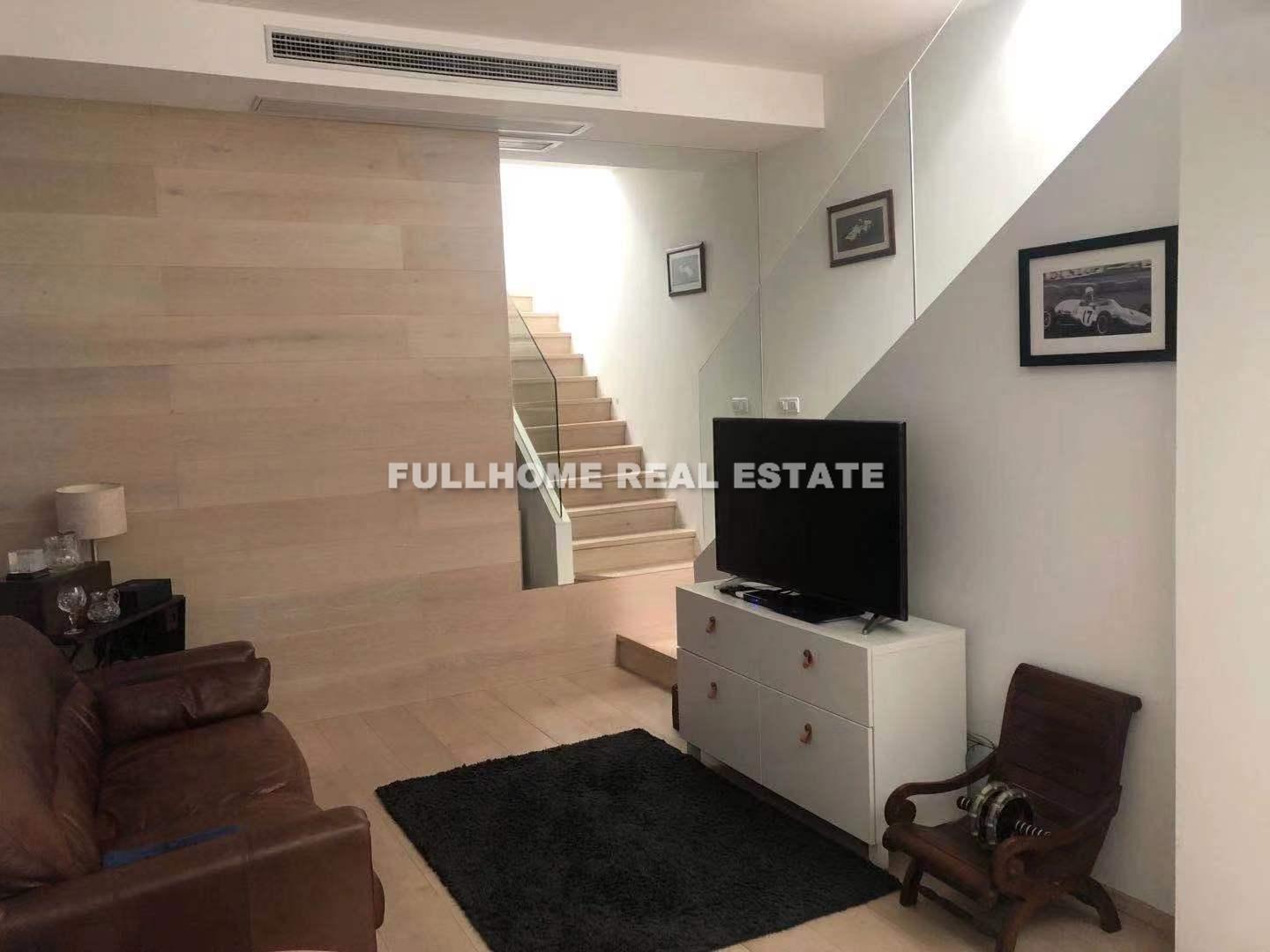 No. 479 West  Nanjing Road Old House - 2 bedroom apartment in Shanghai, Downtown, Downtown