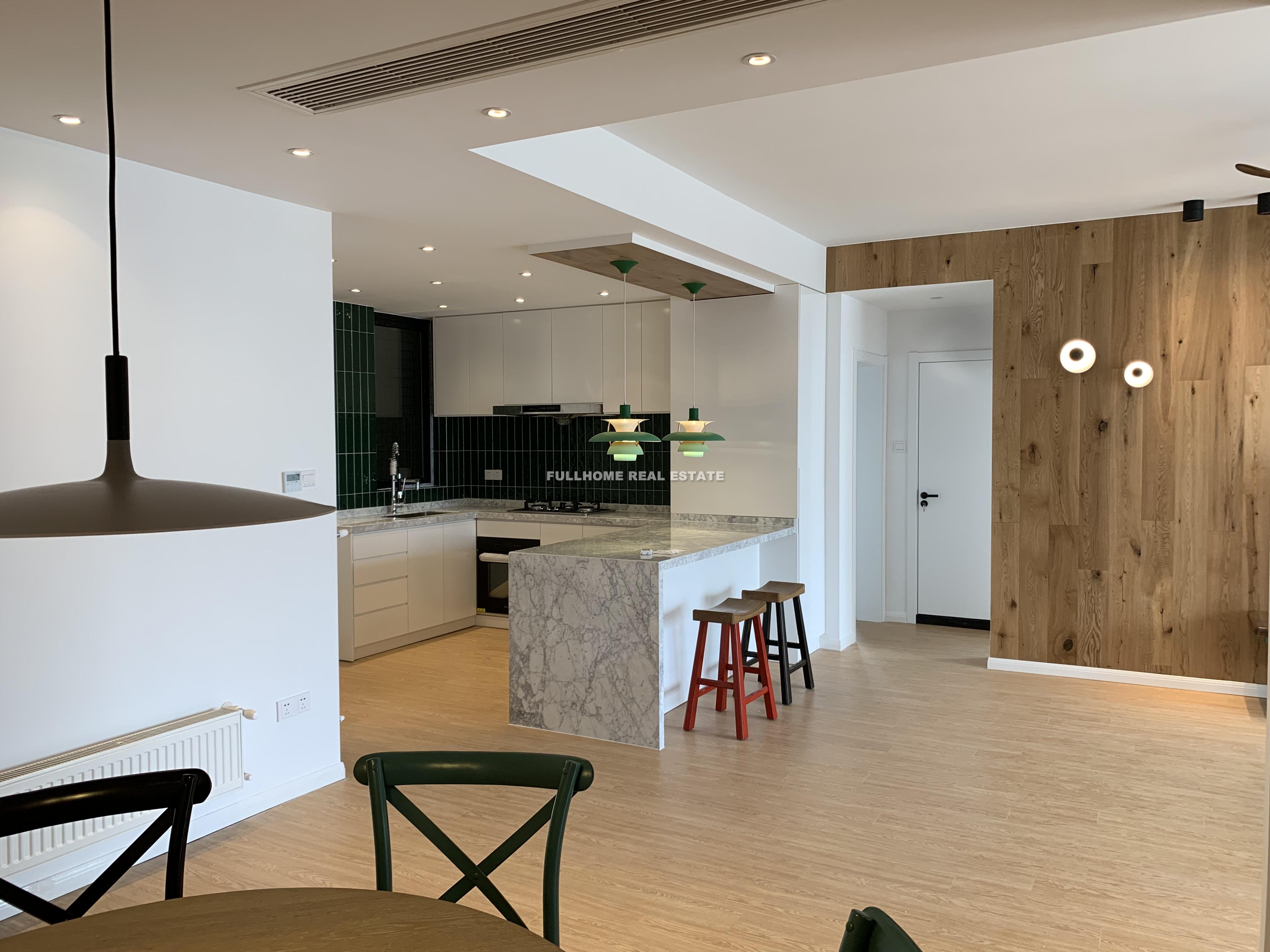 Da An Garden - 3 bedroom apartment in Shanghai, Jing An, Downtown