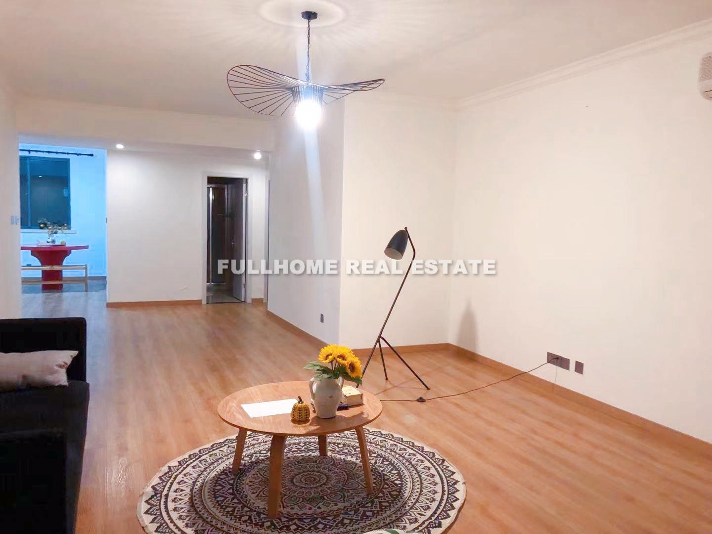 Same compound: Green Celebrity Square, 3 bedrooms in Shanghai