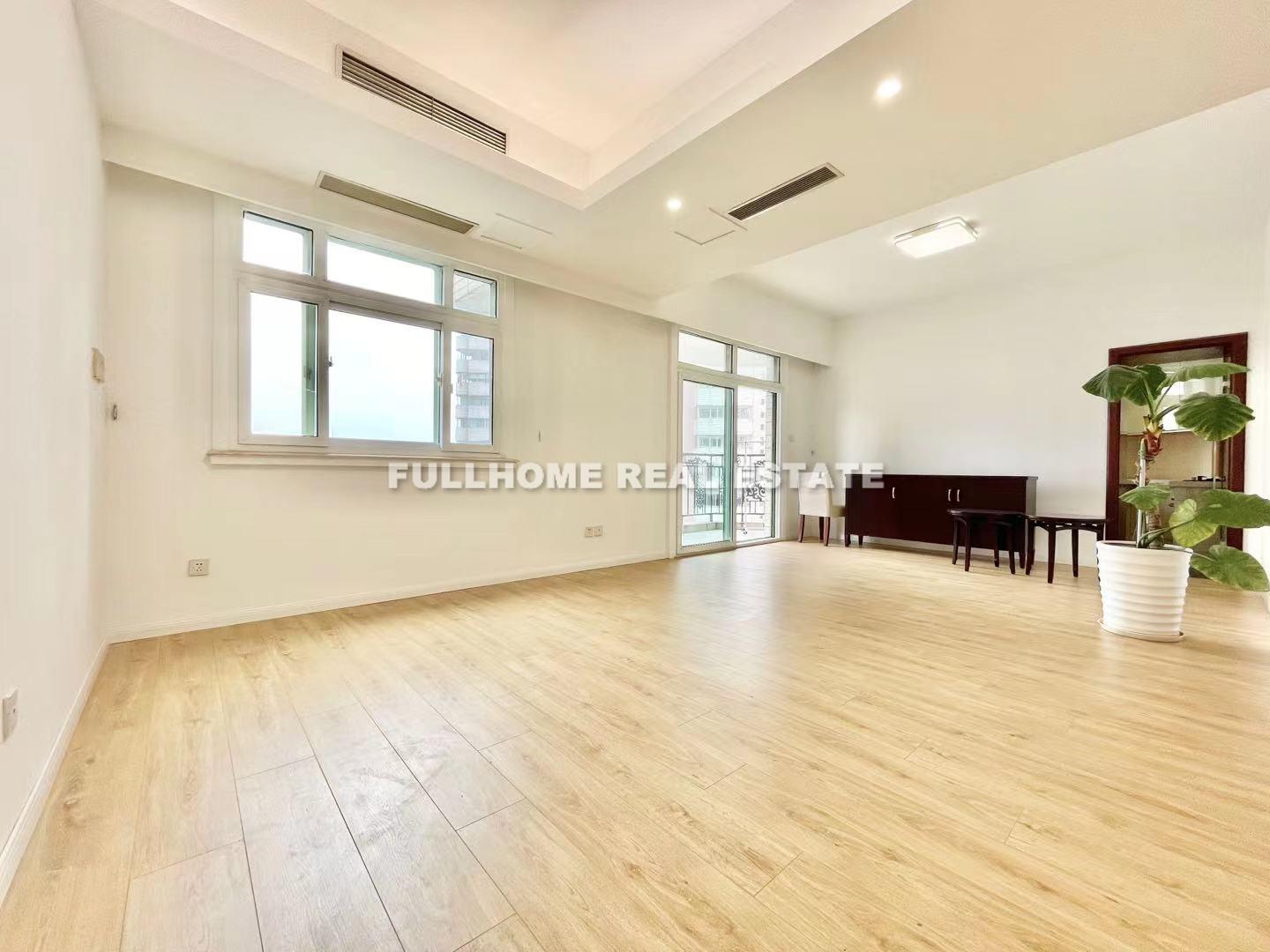 Merry Apartment - 3 bedroom apartment in Shanghai, Jing An, Downtown