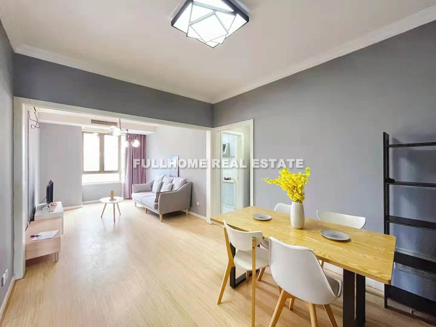 Same compound: Hongqiao Riviera Garden, 1 bedrooms in Shanghai