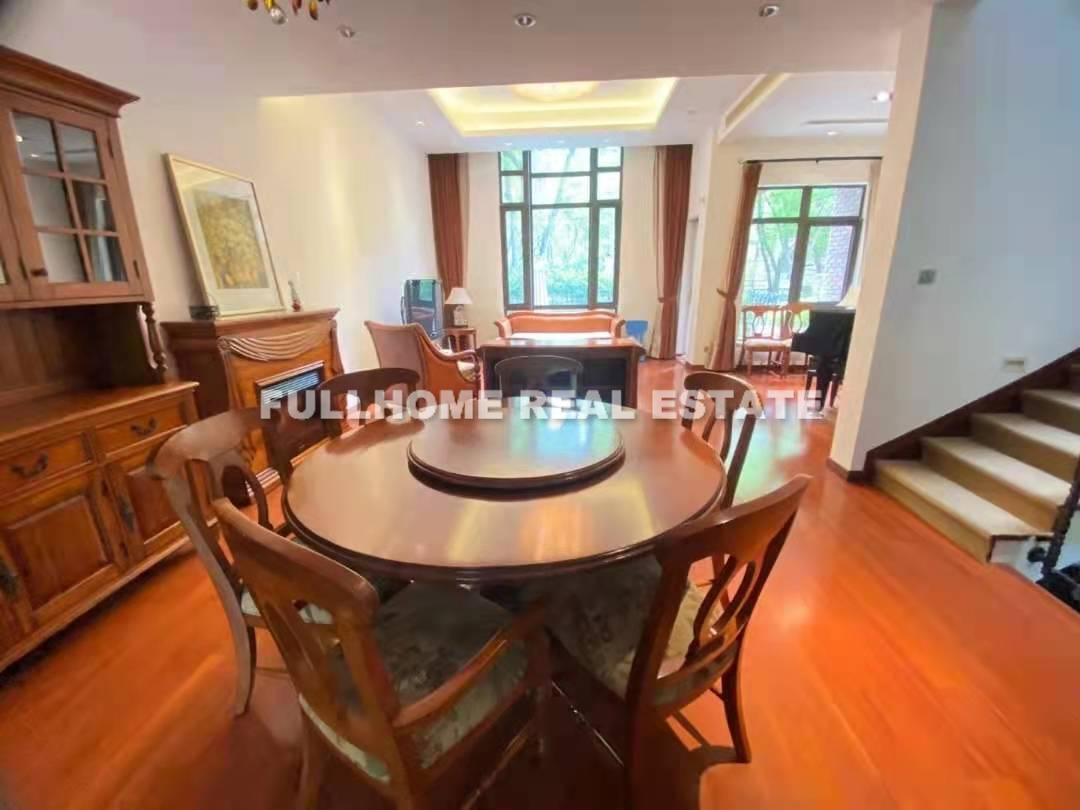 Stratford - 5 bedroom apartment in Shanghai, Minhang, Suburb