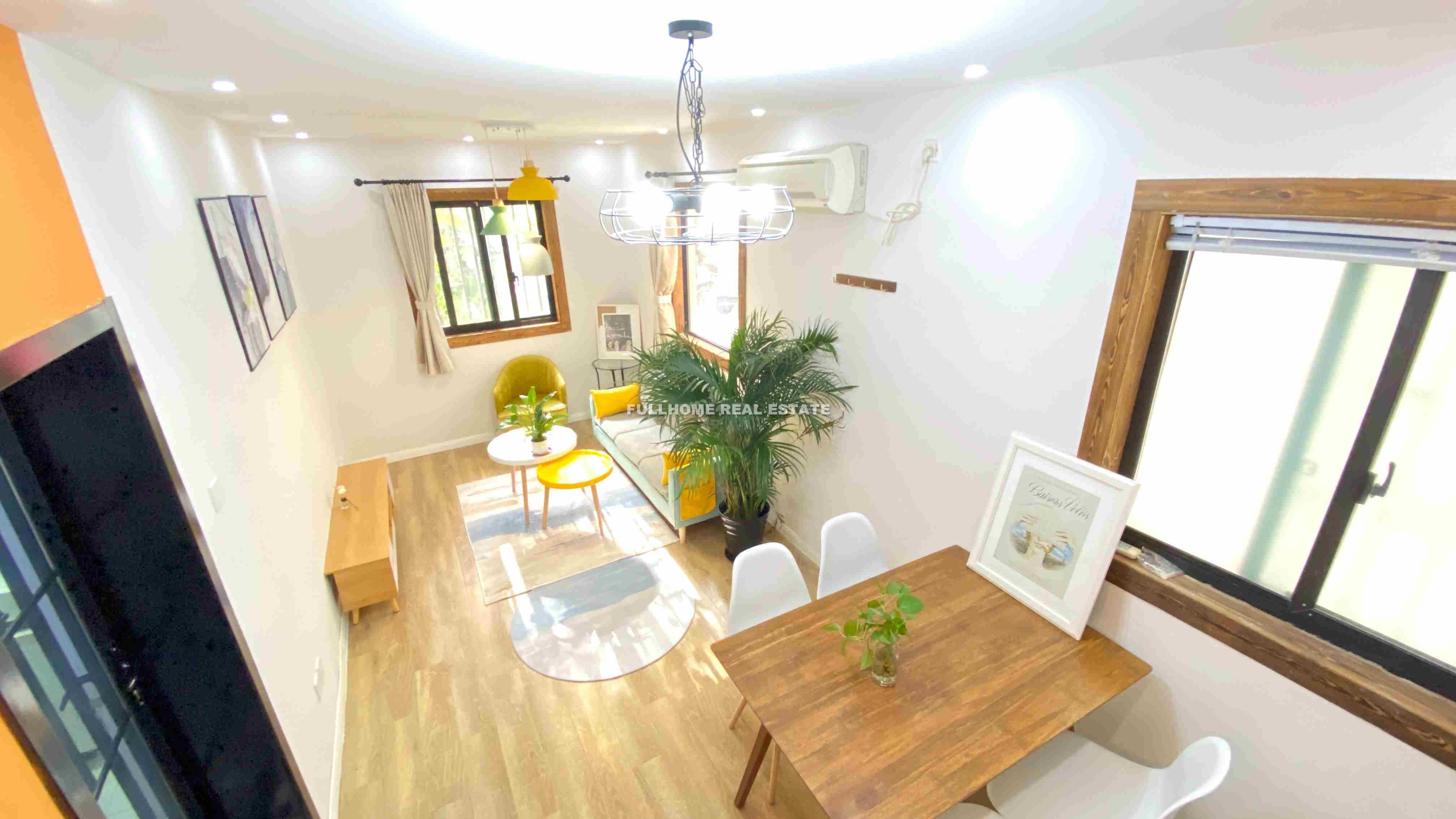 Lane 100-2000 West Nan Jing Road Old House - 1 bedroom apartment in Shanghai, Downtown, Downtown