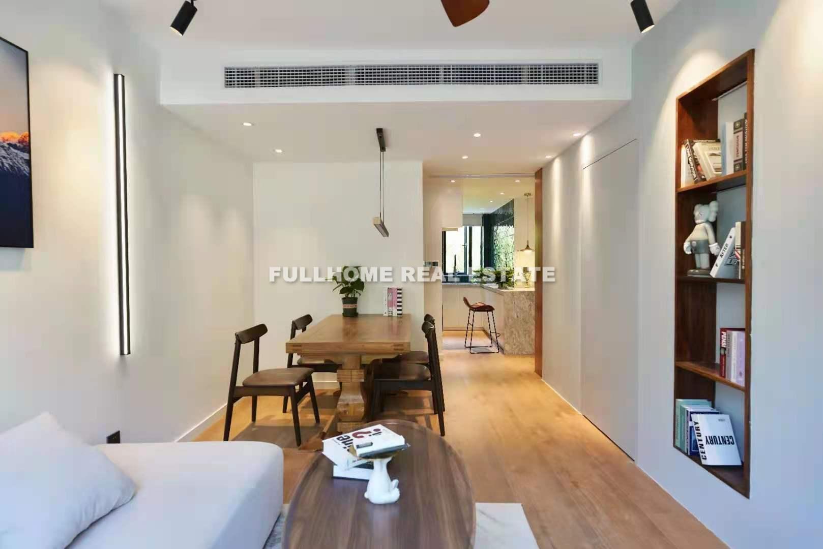 Same compound: Hongchu Apartment, 2 bedrooms in Shanghai
