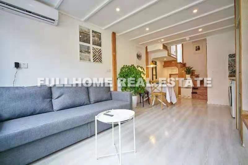 Lane 1-300 Jiashan Road Old House - 2 bedroom apartment in Shanghai, , 