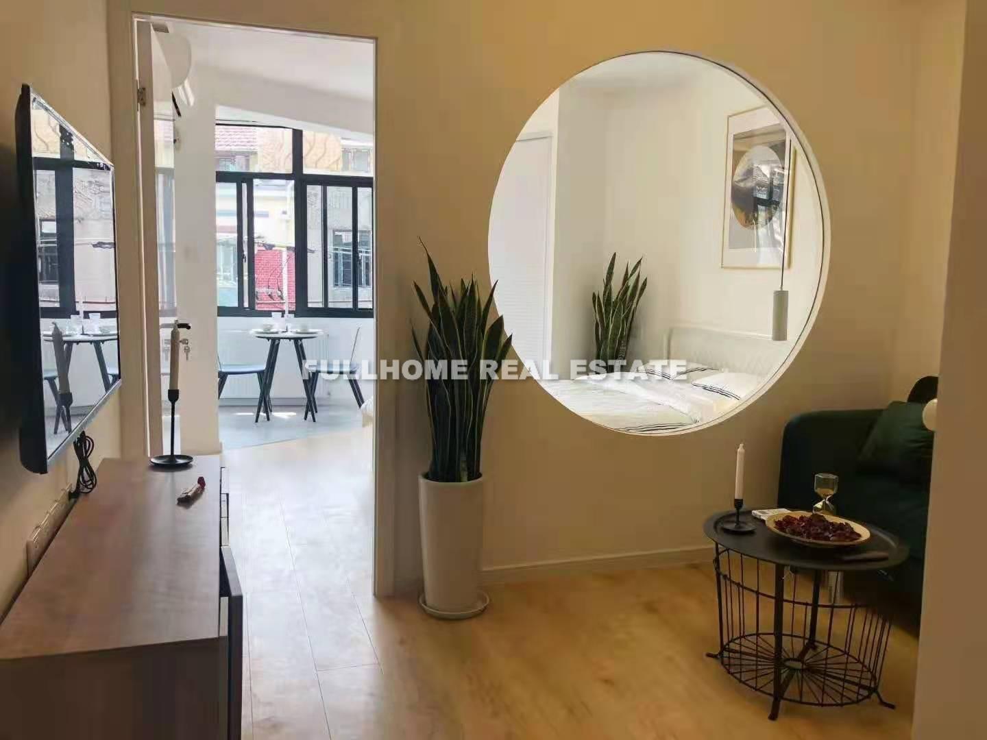 Lane 200-500 South Xiang Yang Road Old House - 1 bedroom apartment in Shanghai, Downtown, Downtown