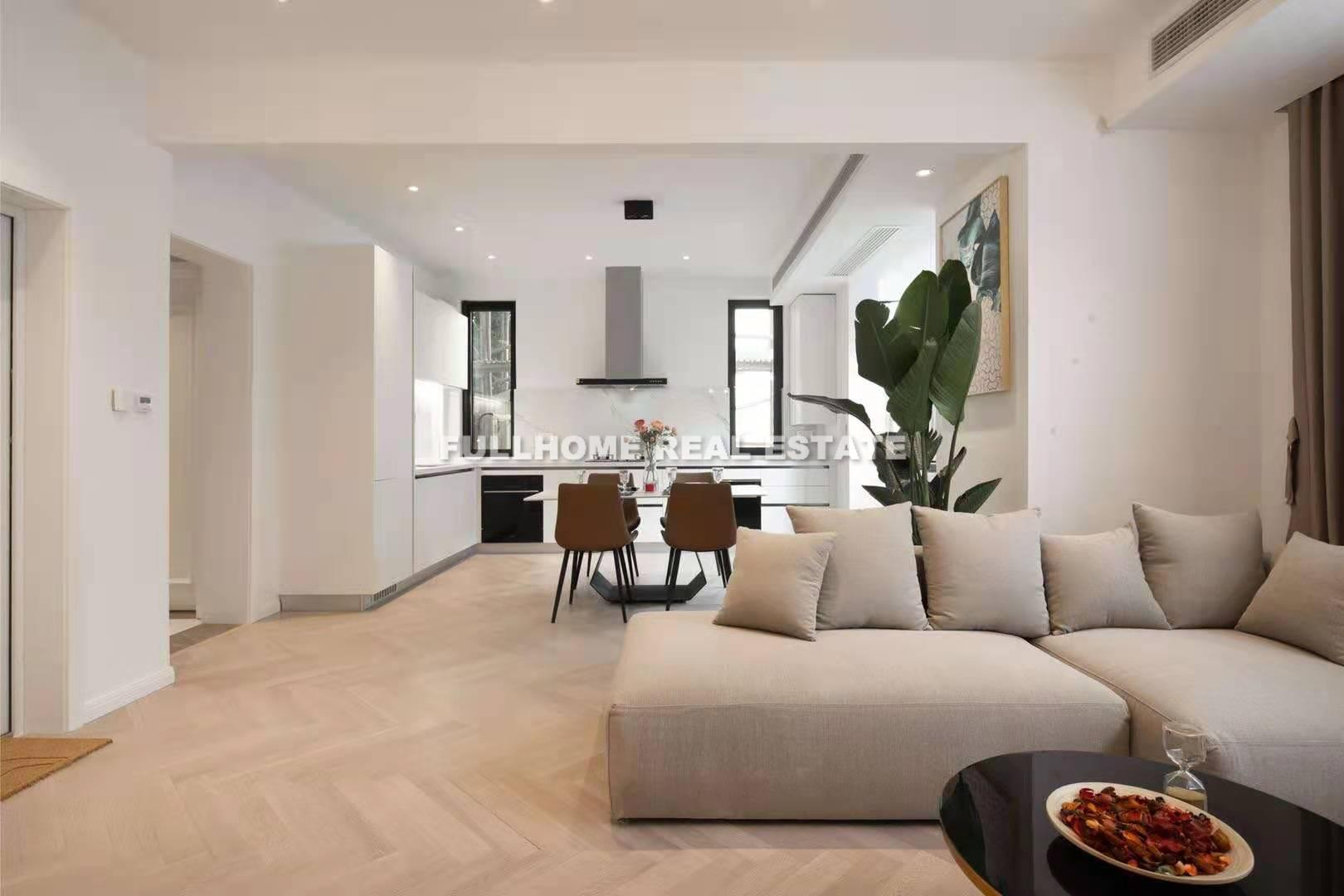Same compound: Lane1-500 Wuyuan Road Old House, 4 bedrooms in Shanghai