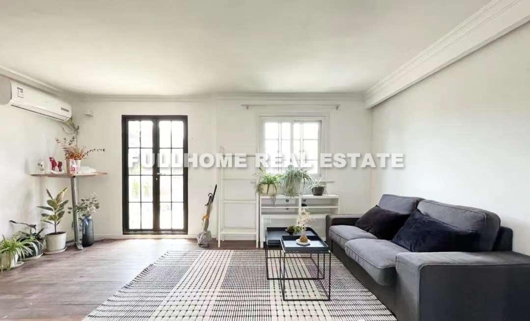 Same compound: Linken Apartment, 3 bedrooms in Shanghai