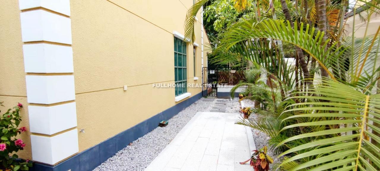 Golden Lake Garden - Interior view 11, Guangzhou rental property
