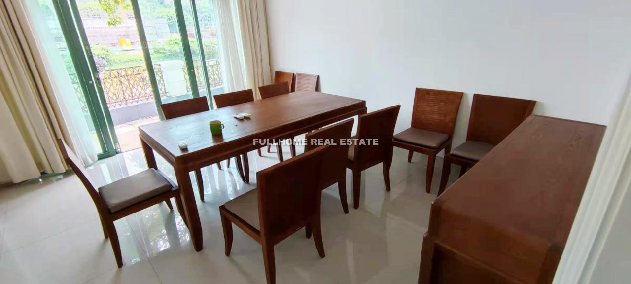 Same compound: Golden Lake Garden, 4 bedrooms in Guangzhou