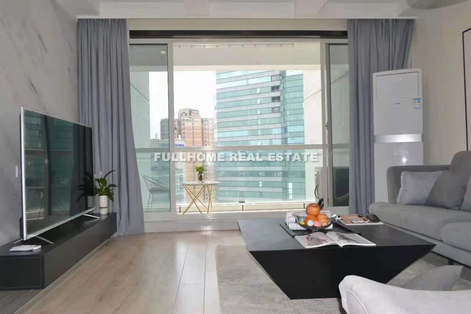 Huijin Plaza - 2 bedroom apartment in Shanghai, Xujiahui, Downtown