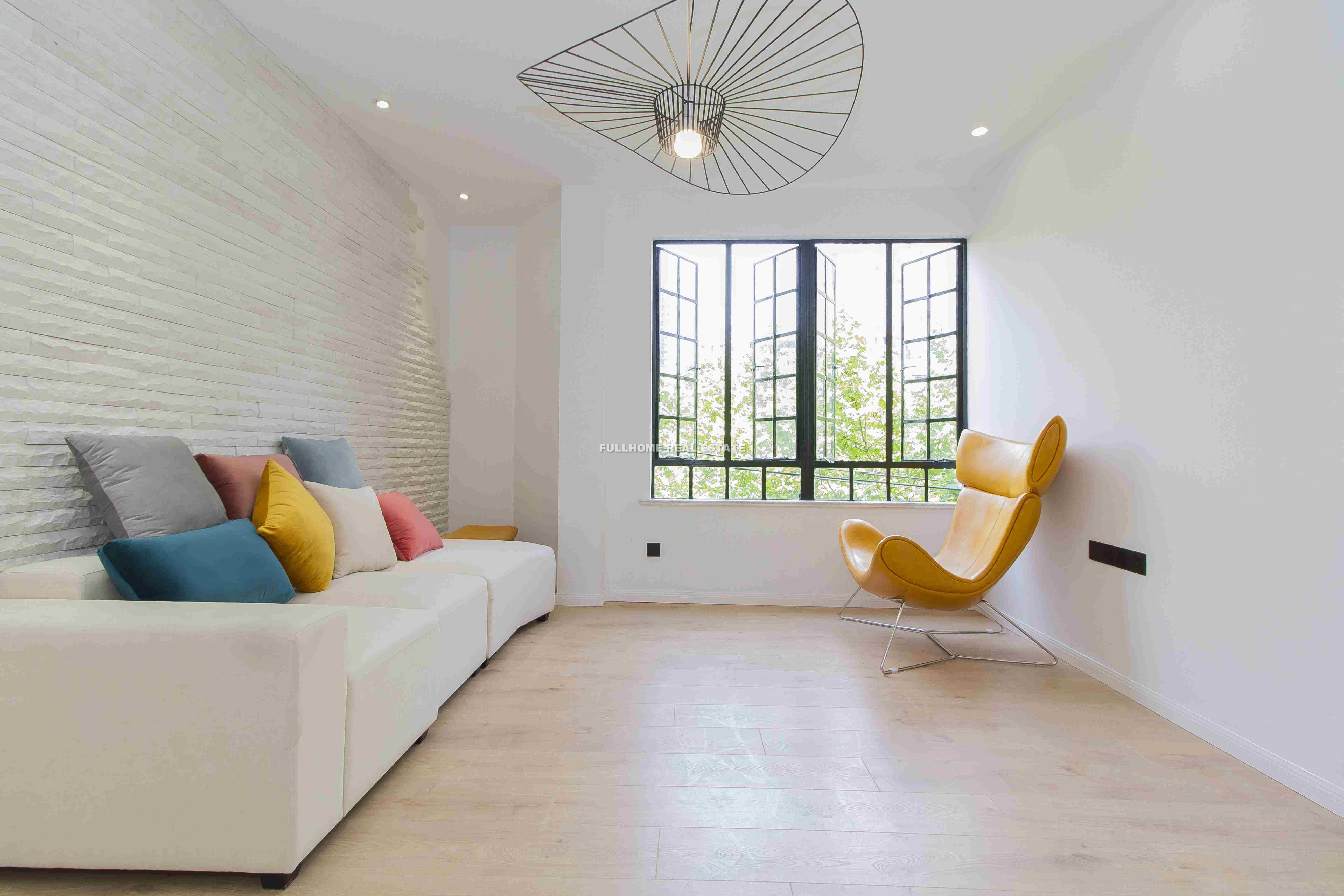 Lane 1-1200 Huashan Road Old House - 3 bedroom apartment in Shanghai, Xujiahui, Downtown
