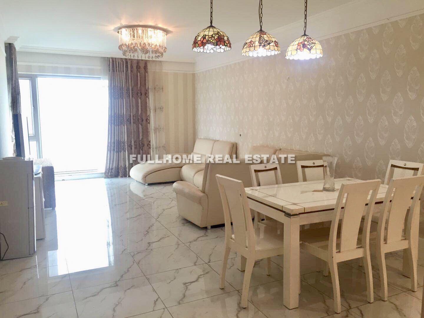 Shimao Riviera Garden - 2 bedroom apartment in Shanghai, Lujiazui, Pudong