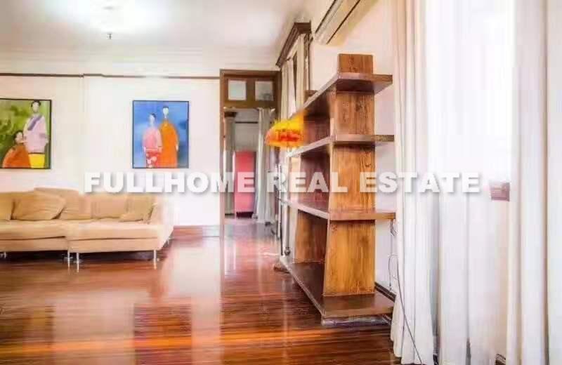 Lane 200-500 South Xiang Yang Road Old House - 2 bedroom apartment in Shanghai, Downtown, Downtown