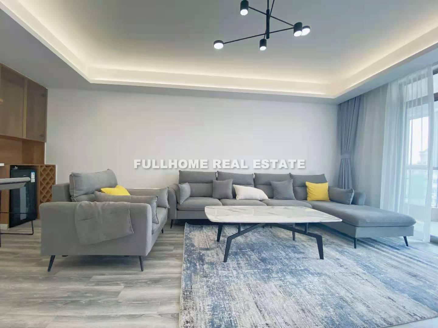 Same compound: Tianhe Yayuan, 3 bedrooms in Shanghai