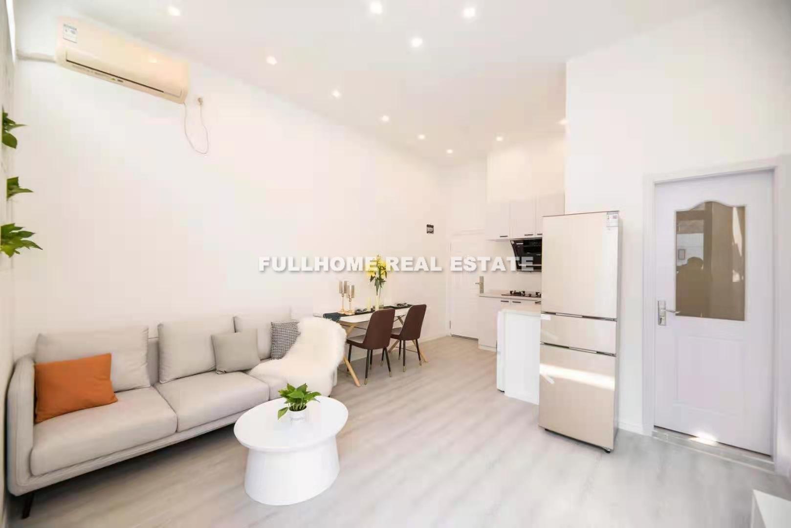 Lane 200-500 South Xiang Yang Road Old House - 1 bedroom apartment in Shanghai, Downtown, Downtown