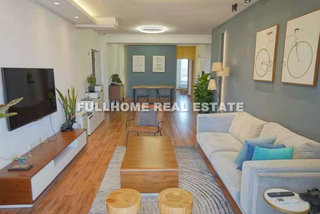 Same compound: Jin Qiao Mansion, 3 bedrooms in Shanghai