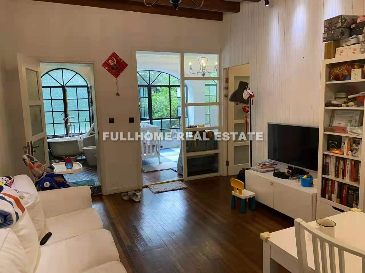 Lane 500-1000 Julu Road Old House	 - Interior view 2, Shanghai rental property