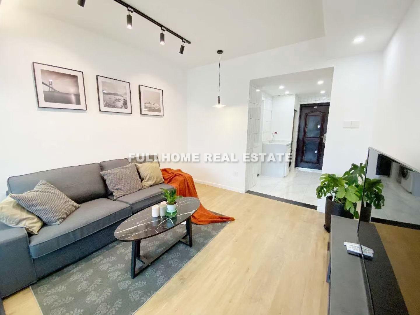 Kangding Building - 1 bedroom apartment in Shanghai, Downtown, Downtown