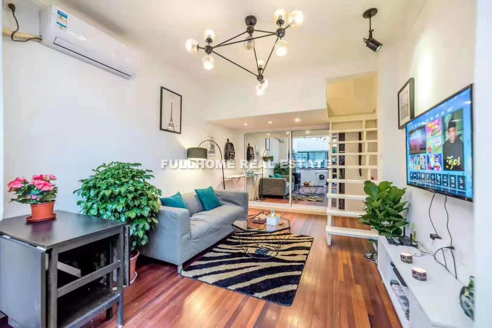 Lane1-500 Taiyuan Road Old House - 1 bedroom apartment in Shanghai, Xujiahui, Downtown