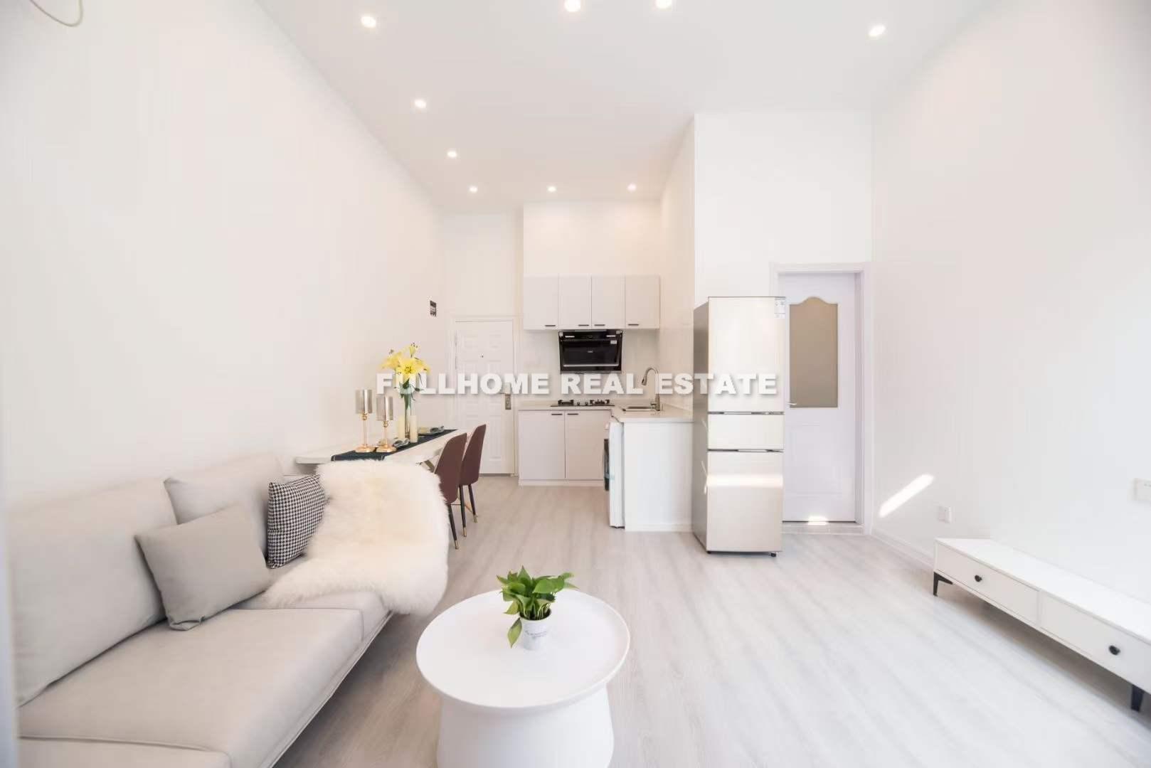 Lane 200-500 South Xiang Yang Road Old House - 1 bedroom apartment in Shanghai, Downtown, Downtown