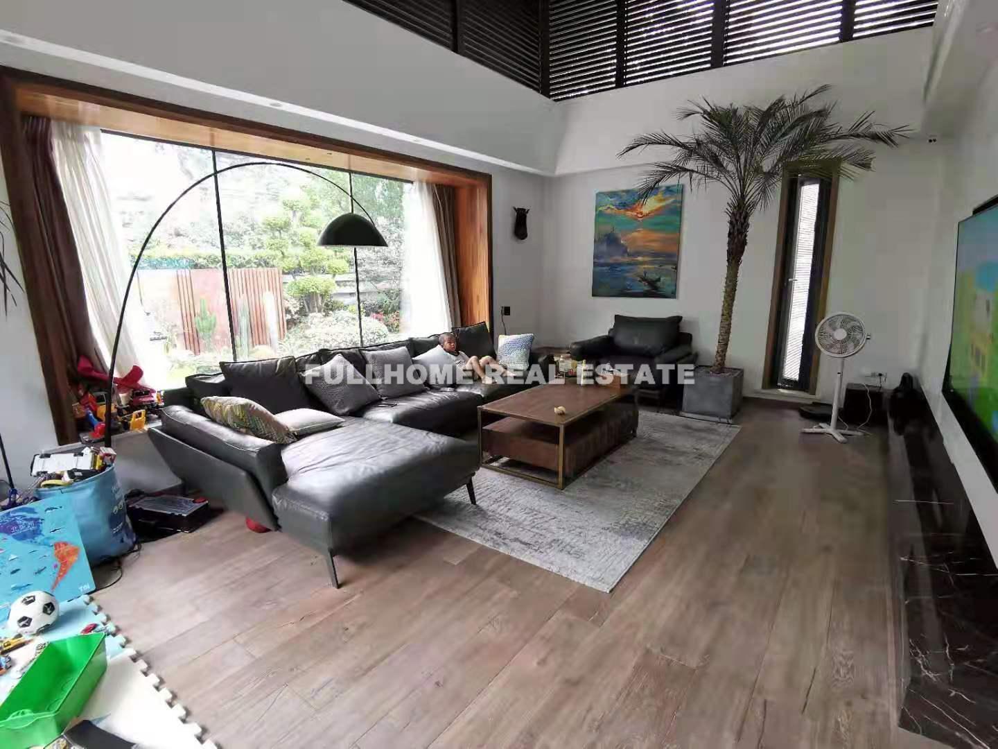 Lakeside Ville - 4 bedroom apartment in Shanghai, Qingpu, Suburb