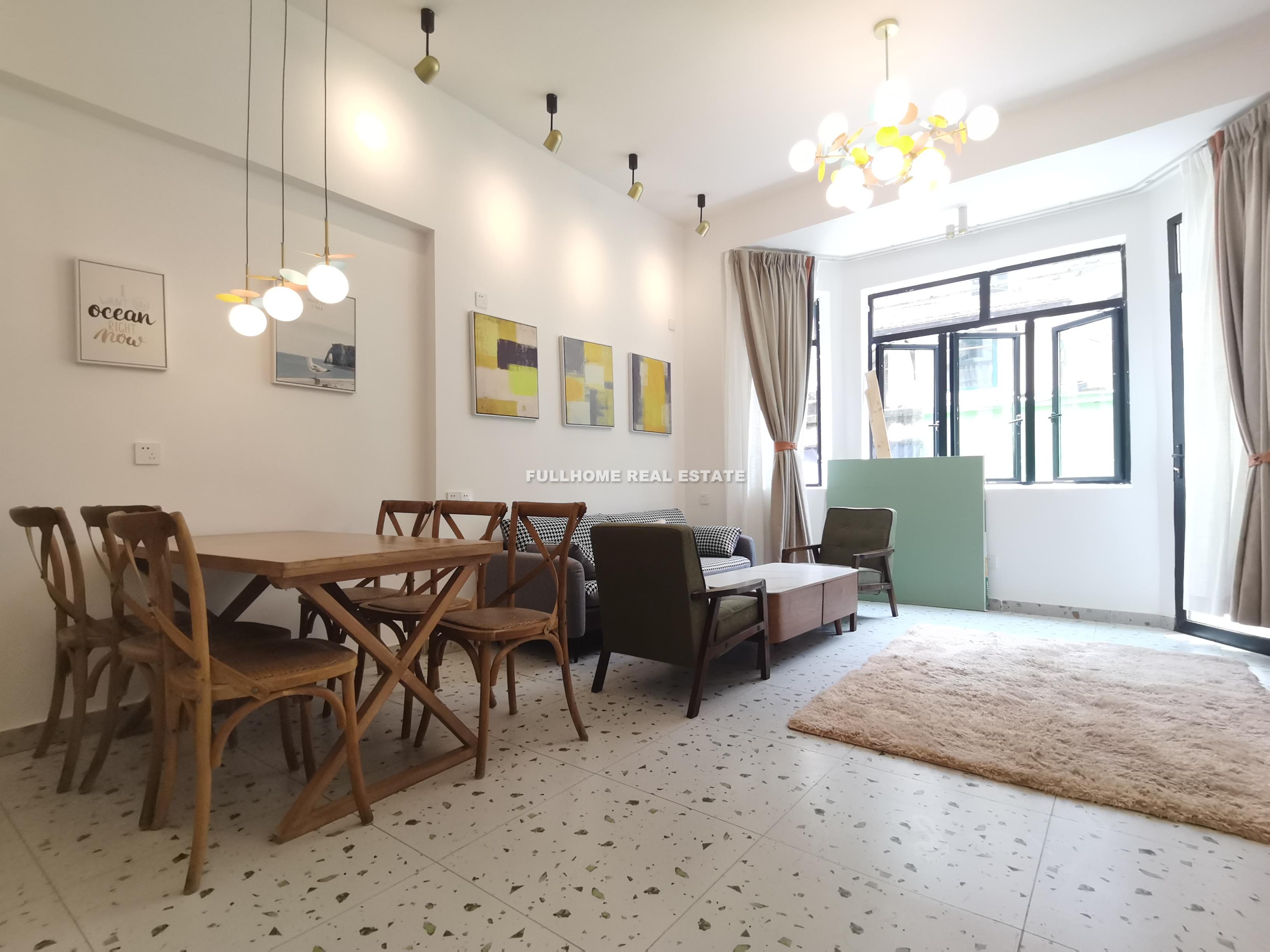 Lane 1001-1500 Middle Huaihai Road Old House - 1 bedroom apartment in Shanghai, Downtown, Downtown