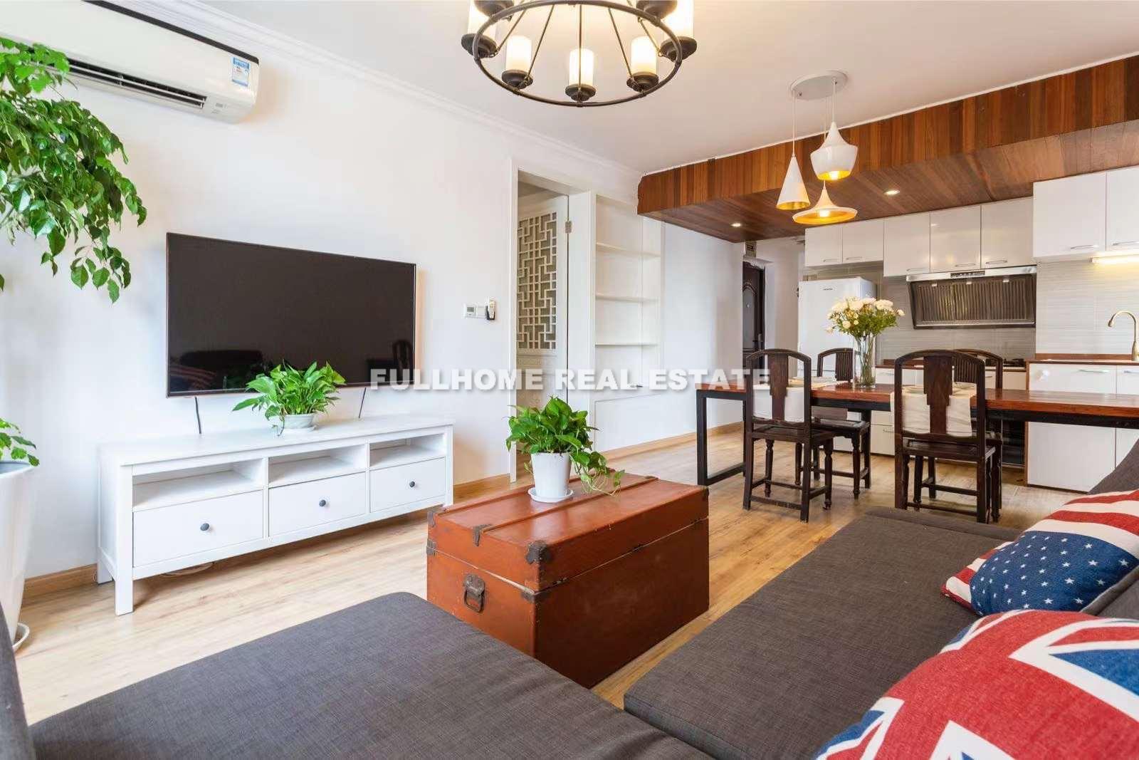 Lane1-500 Tianping Road Old House - 2 bedroom apartment in Shanghai, Xujiahui, Downtown