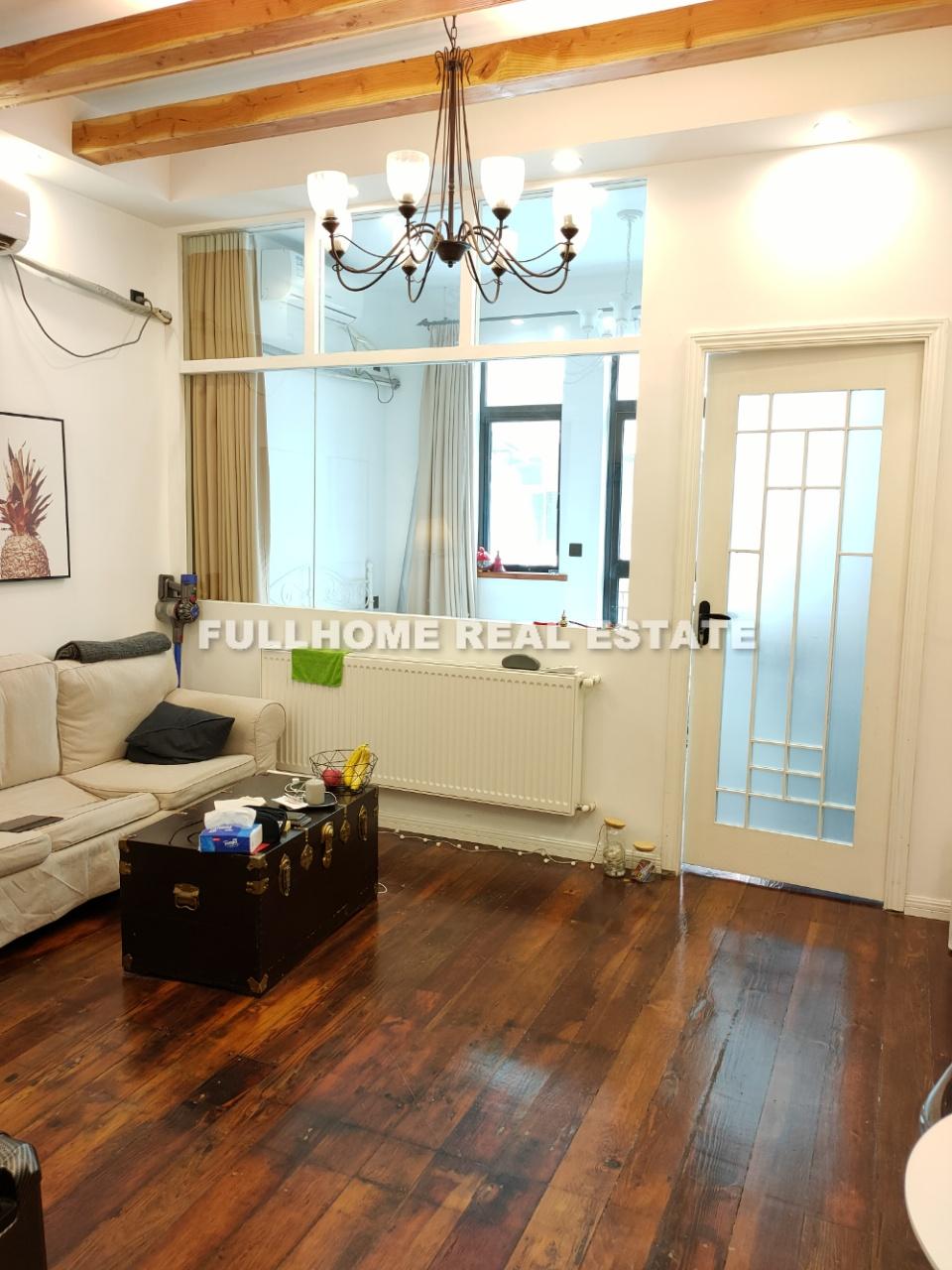 Lane 1001-1500 Middle Huaihai Road Old House - 1 bedroom apartment in Shanghai, Downtown, Downtown