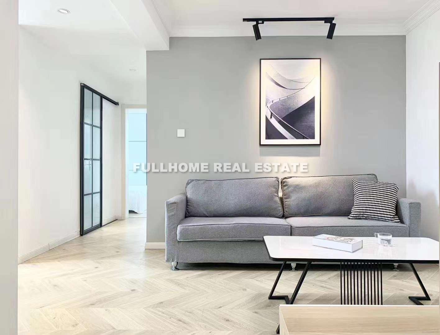 Jiaozhou Teacher Apartment - 2 bedroom apartment in Shanghai, Jing An, Downtown