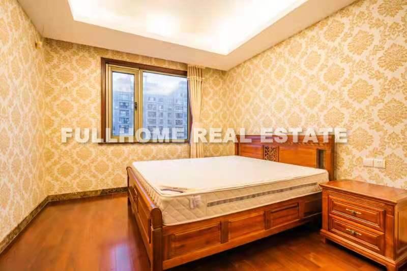 Baohui Fragrant Garden - 3 bedroom apartment in Shanghai, Hongko and Yangpu, Downtown