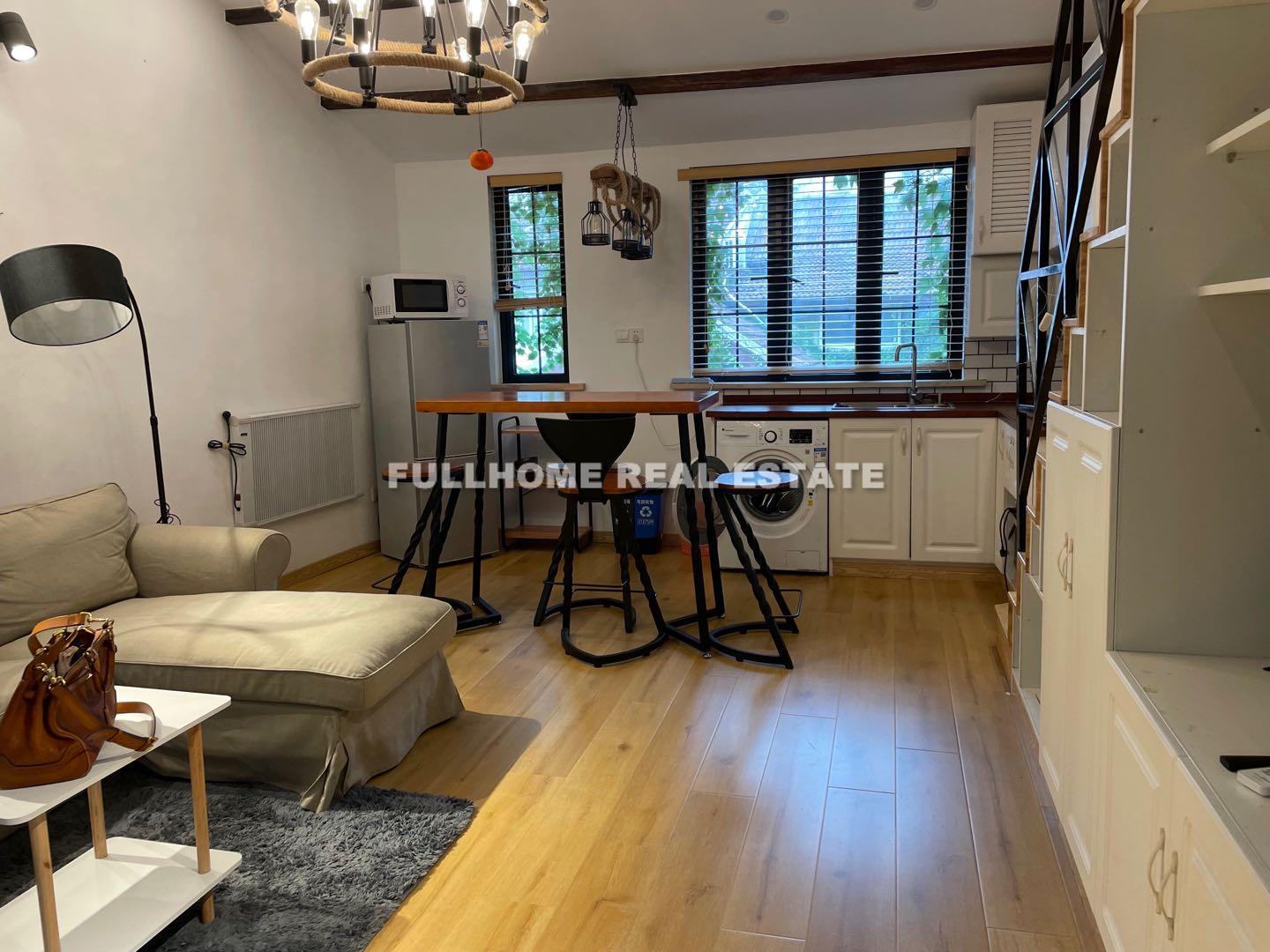 Same compound: No1-200 Middle Jianguo Road Old House, 2 bedrooms in Shanghai