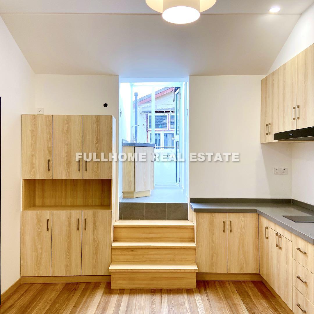 Same compound: Lane 1-500 South Chongqing Road Old House, 1 bedrooms in Shanghai