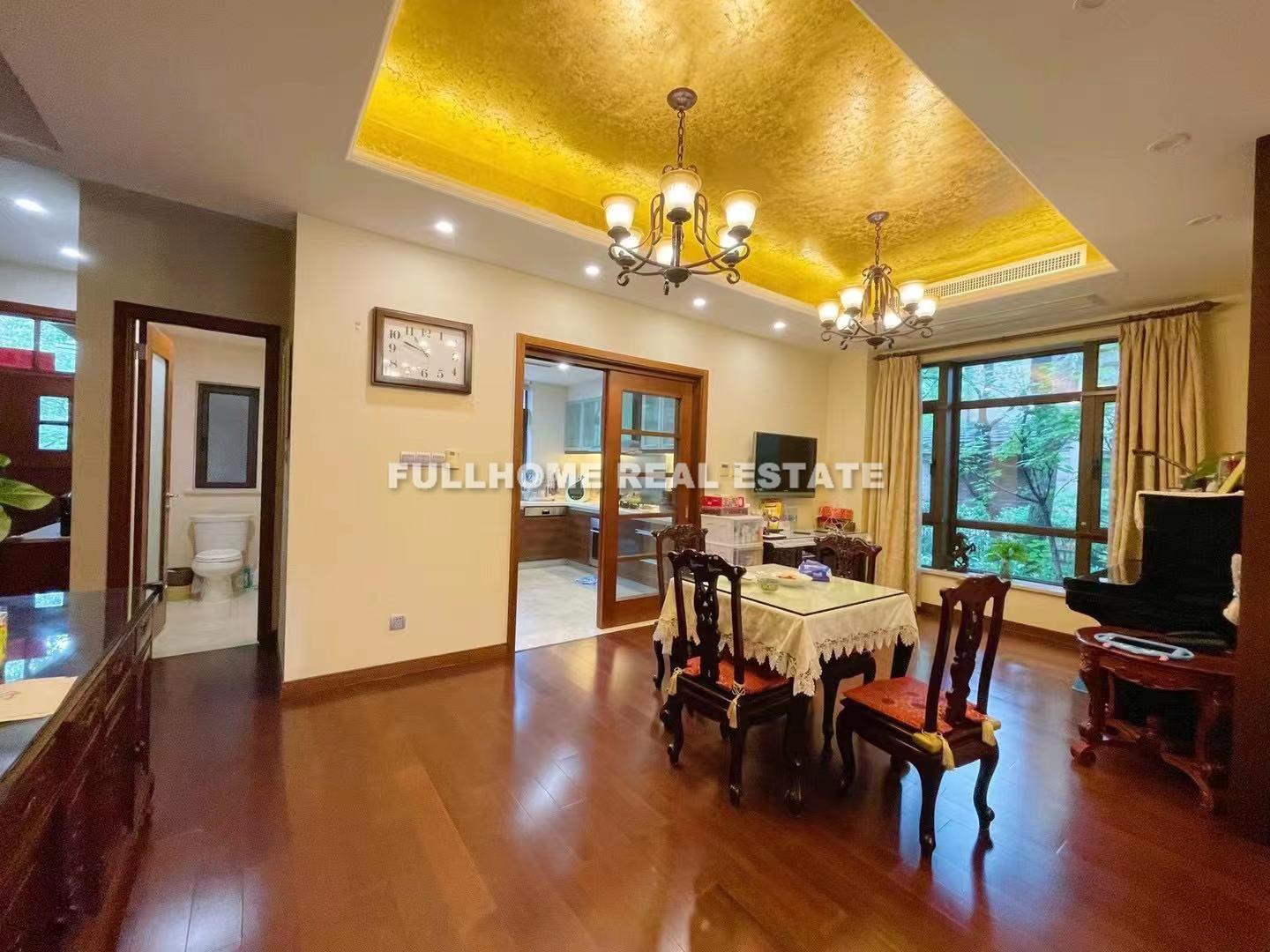 Stratford - 5 bedroom apartment in Shanghai, Minhang, Suburb