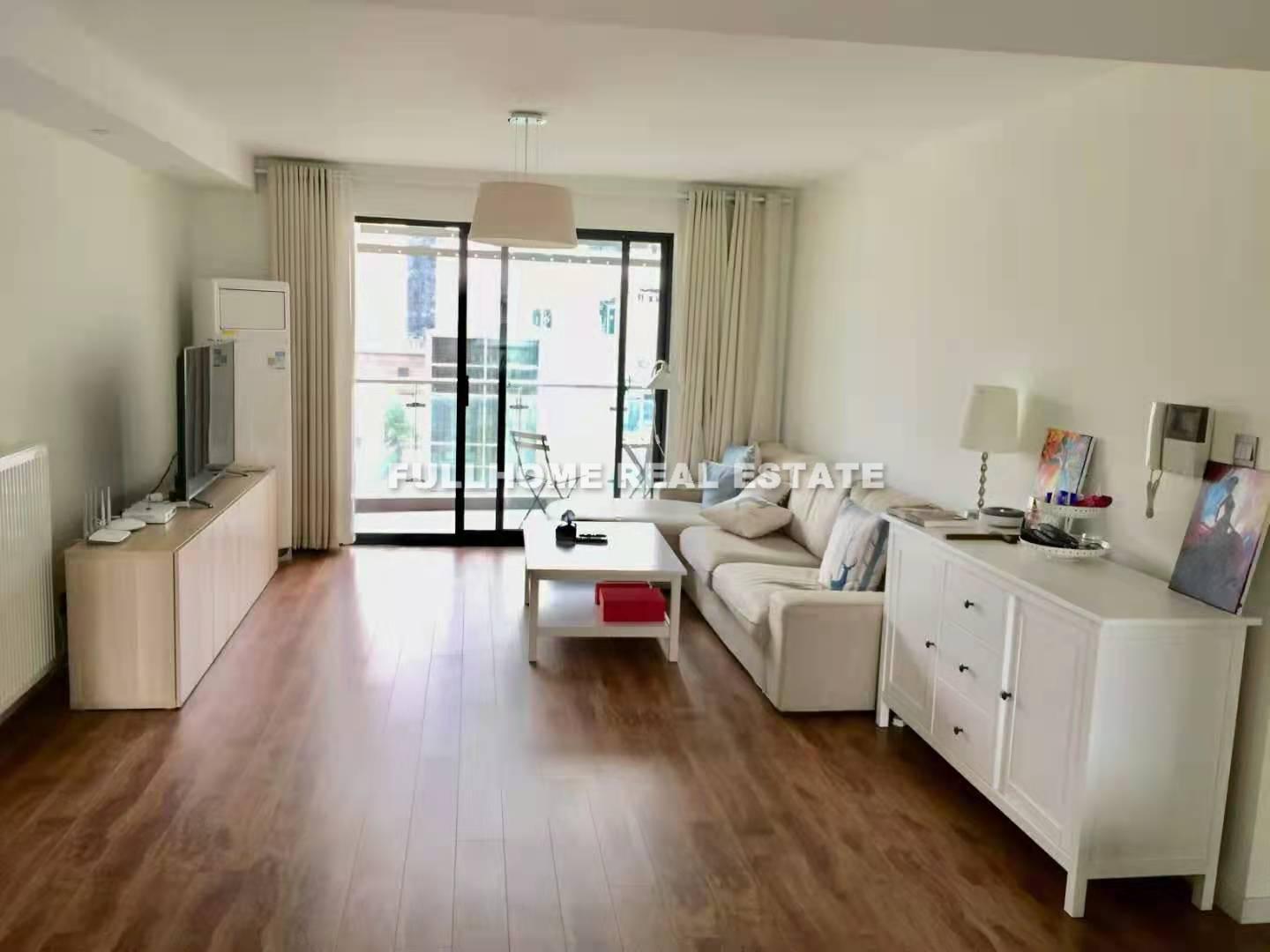 First Block - 3 bedroom apartment in Shanghai, Jing An, Downtown