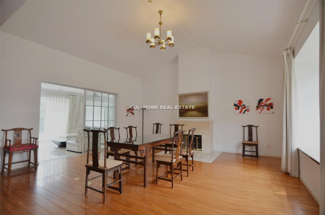 Same compound: Beijing Eurovillage, 4 bedrooms in Beijing