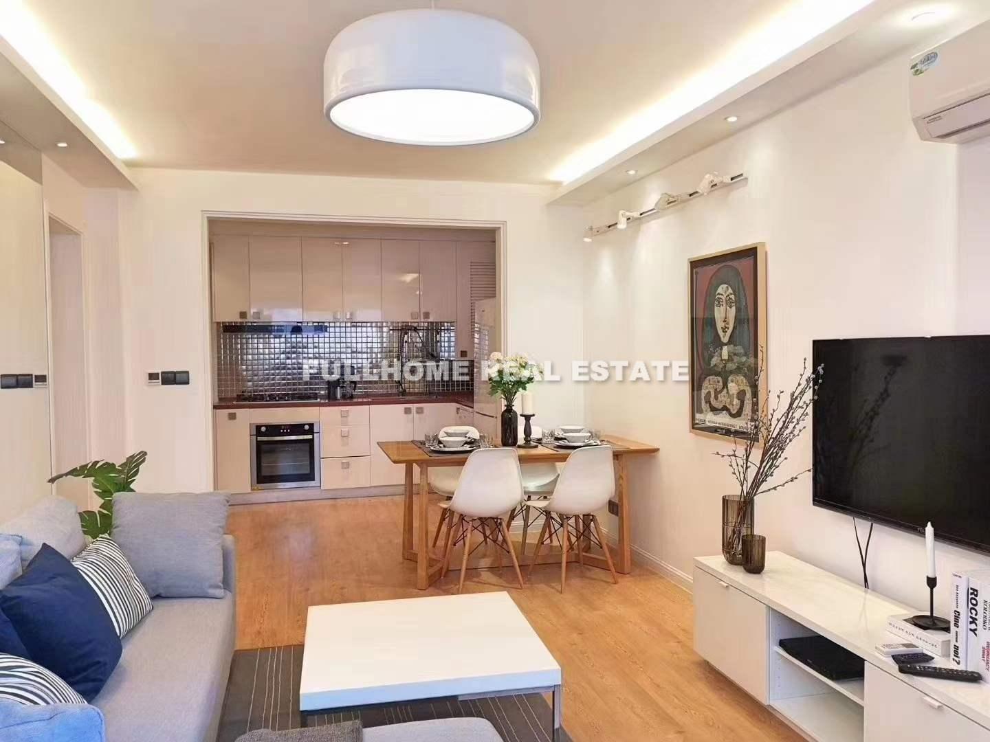 Lilac Building - 2 bedroom apartment in Shanghai, Downtown, Downtown