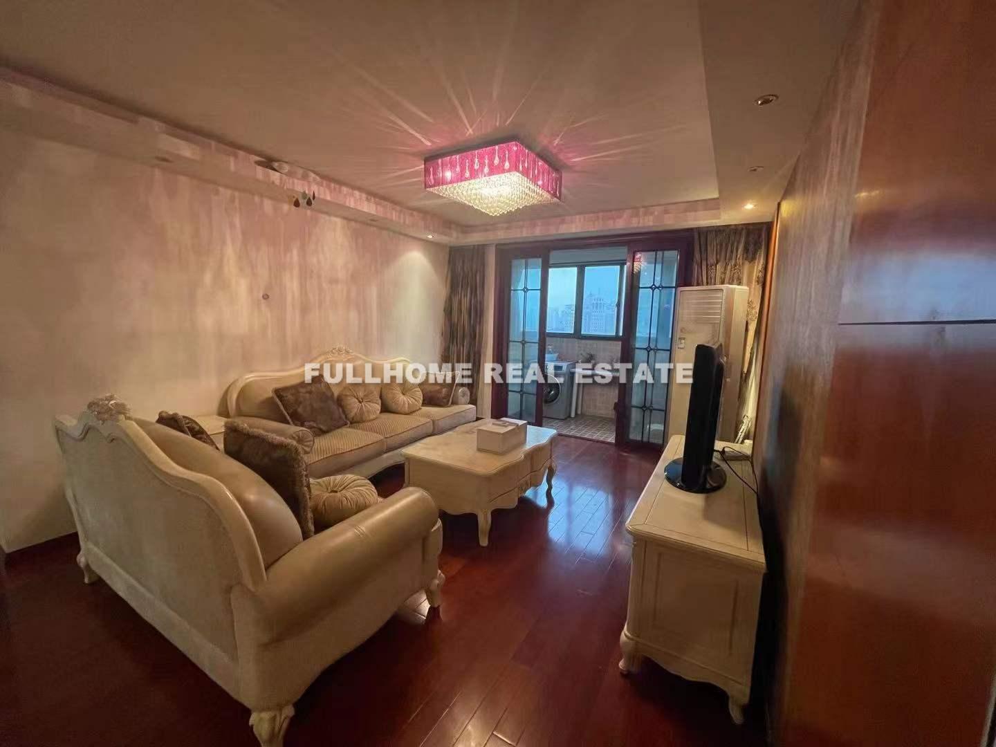 Same compound: Lilac Building, 3 bedrooms in Shanghai