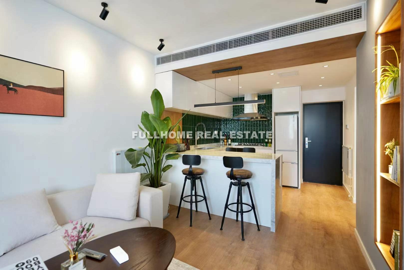 Same compound: Lane1-2000 South Wuding Road Old House, 1 bedrooms in Shanghai