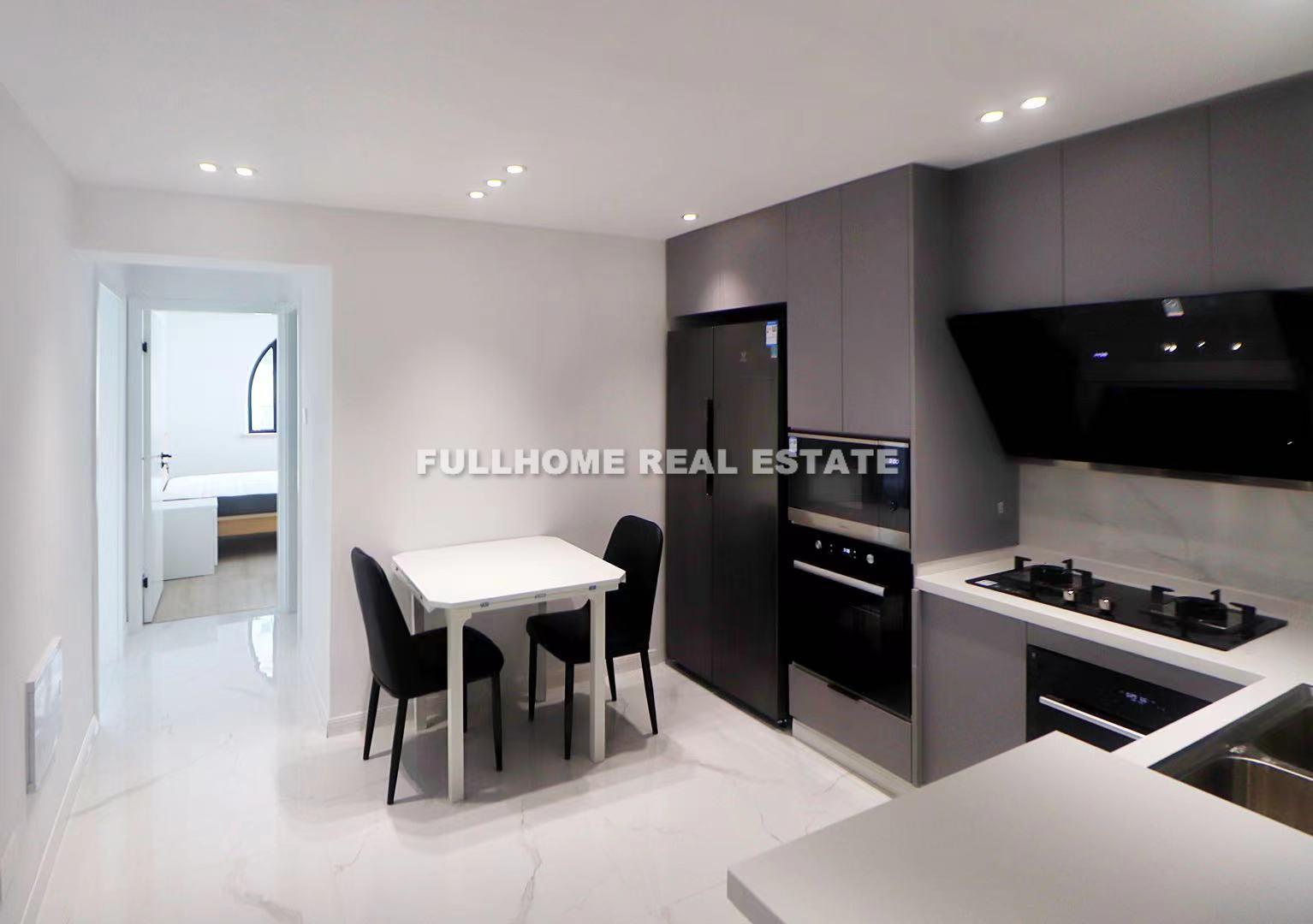Huai Hai Mansion - 2 bedroom apartment in Shanghai, People Square, Downtown