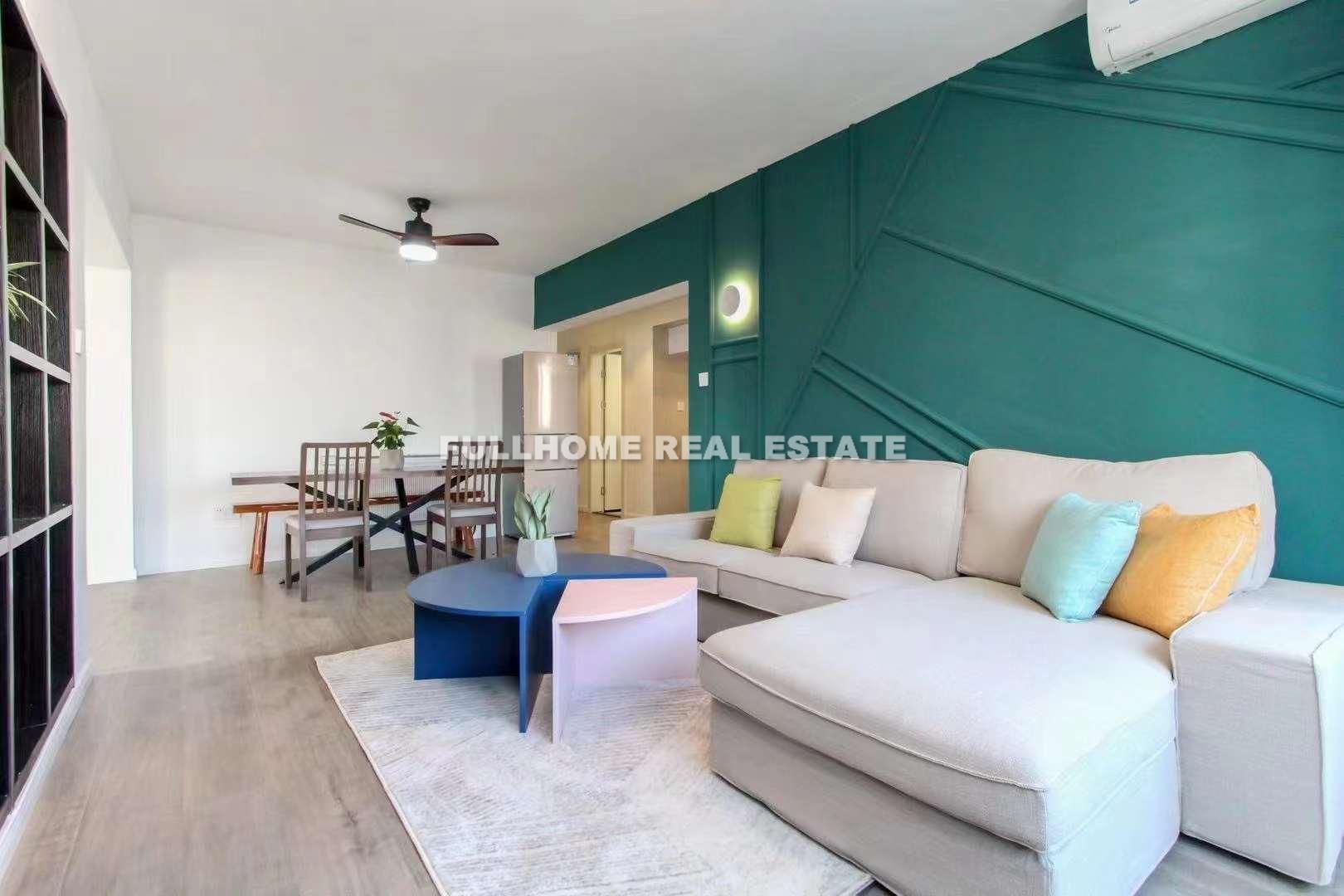 Same compound: Lane 1-1000 Changping Road Old House, 2 bedrooms in Shanghai