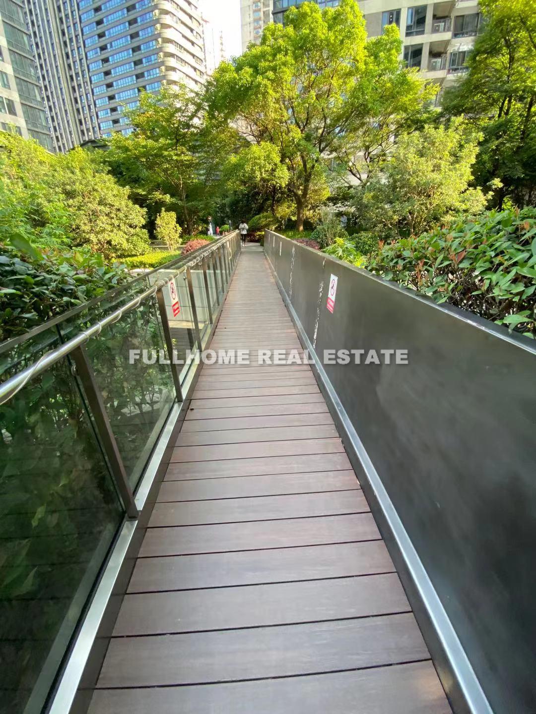 Rainbow New City - 3 bedroom apartment in Shanghai, Hongko and Yangpu, Downtown
