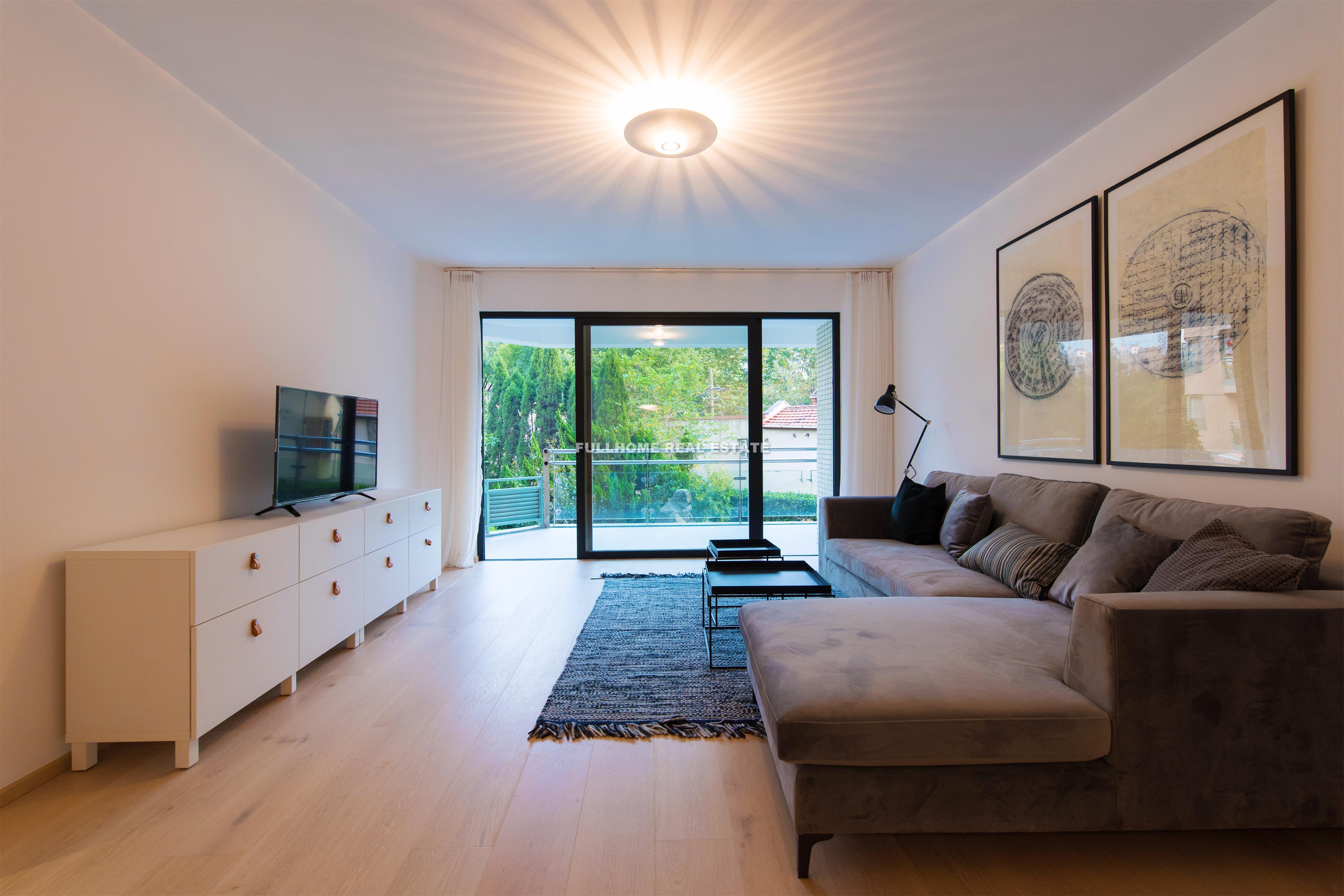 Central Residences - 3 bedroom apartment in Shanghai, FFC, Downtown