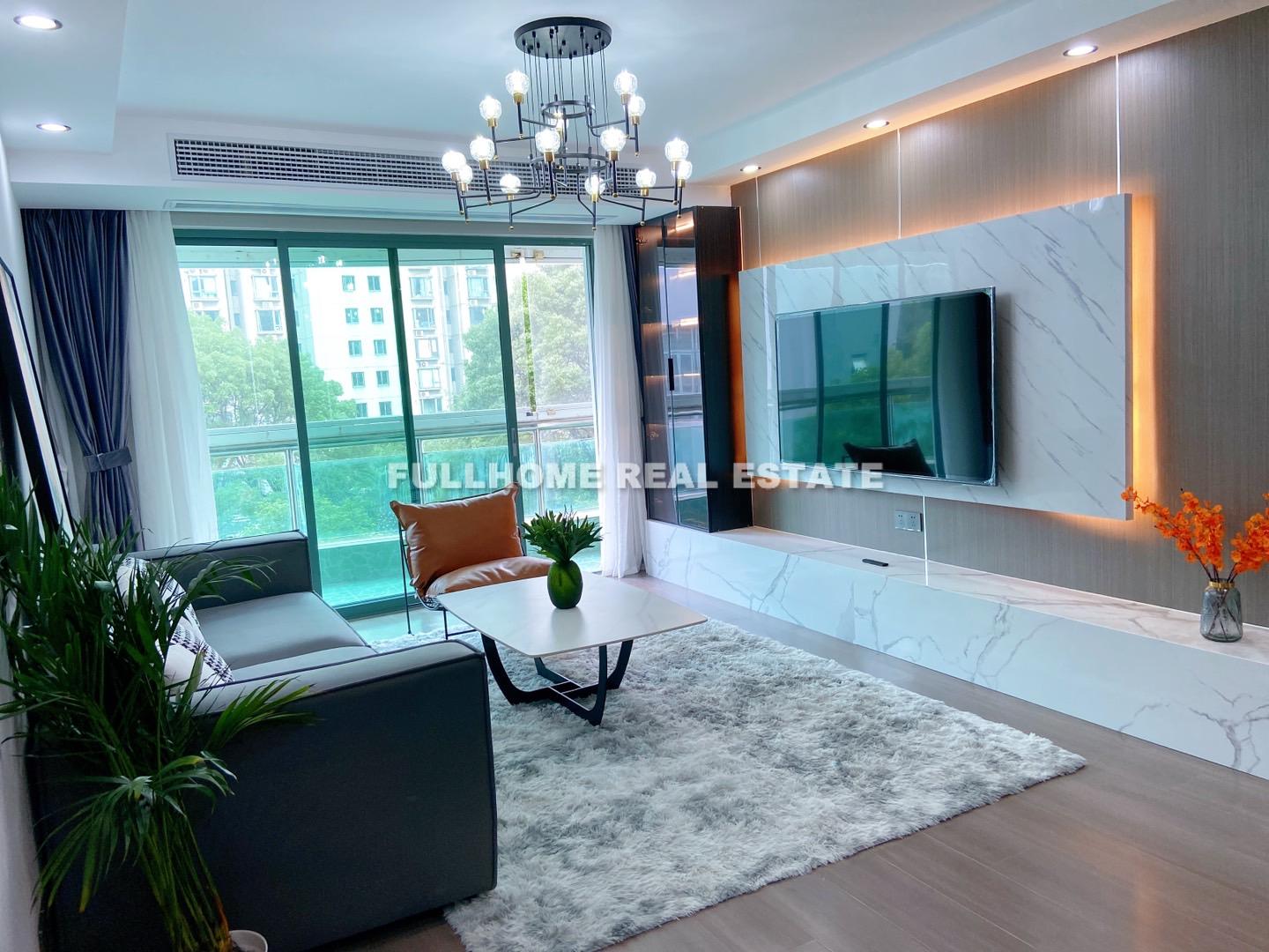 Same compound: Dongtai Garden, 3 bedrooms in Shanghai